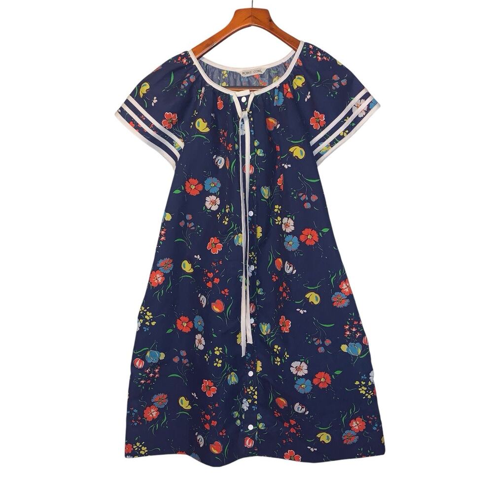 Vintage Models Housecoat Robe Snap Front Floral